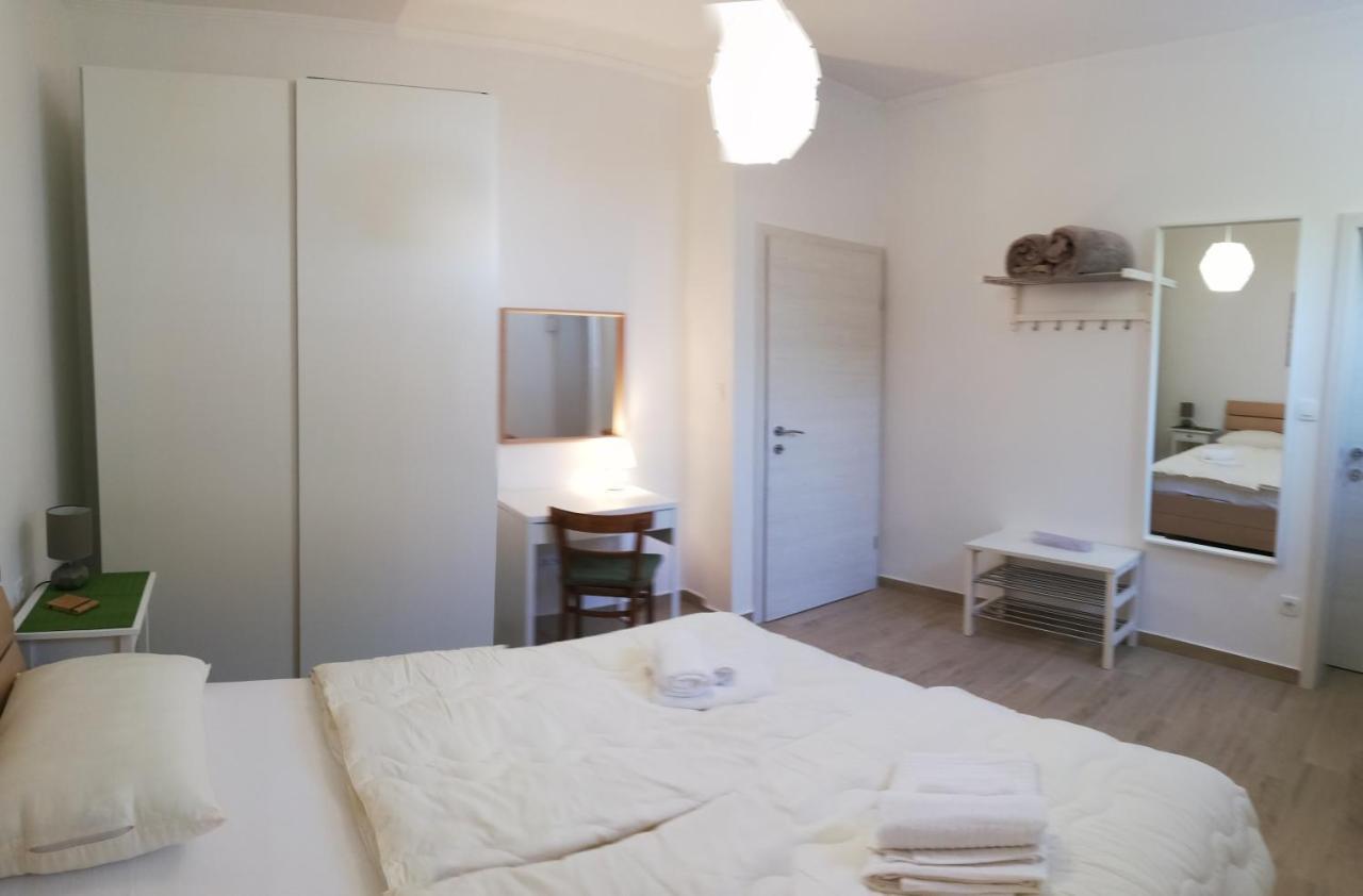 Apartments Tinjarosa Mundanije المظهر الخارجي الصورة