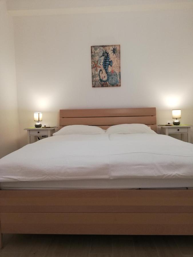 Apartments Tinjarosa Mundanije المظهر الخارجي الصورة