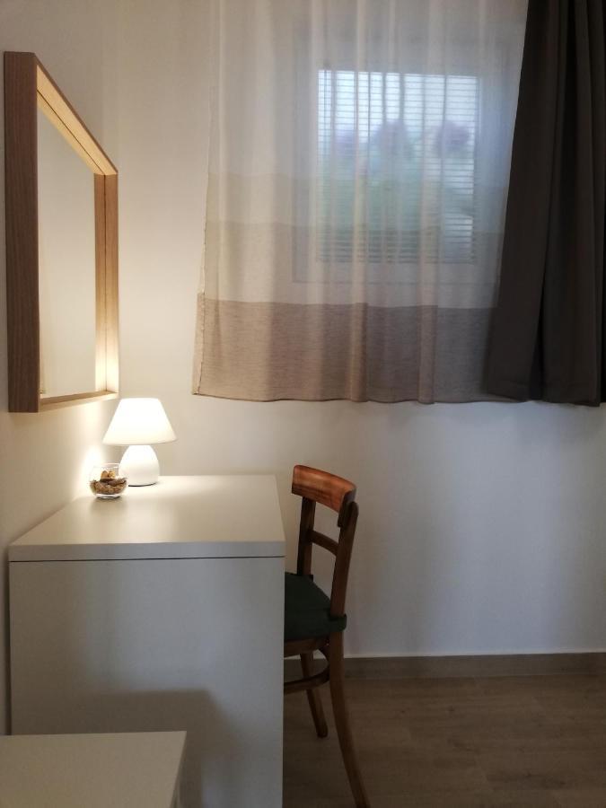 Apartments Tinjarosa Mundanije المظهر الخارجي الصورة