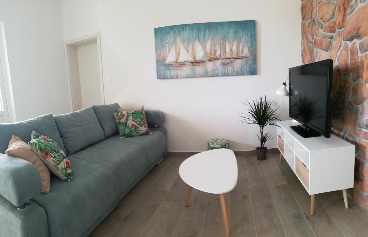Apartments Tinjarosa Mundanije المظهر الخارجي الصورة