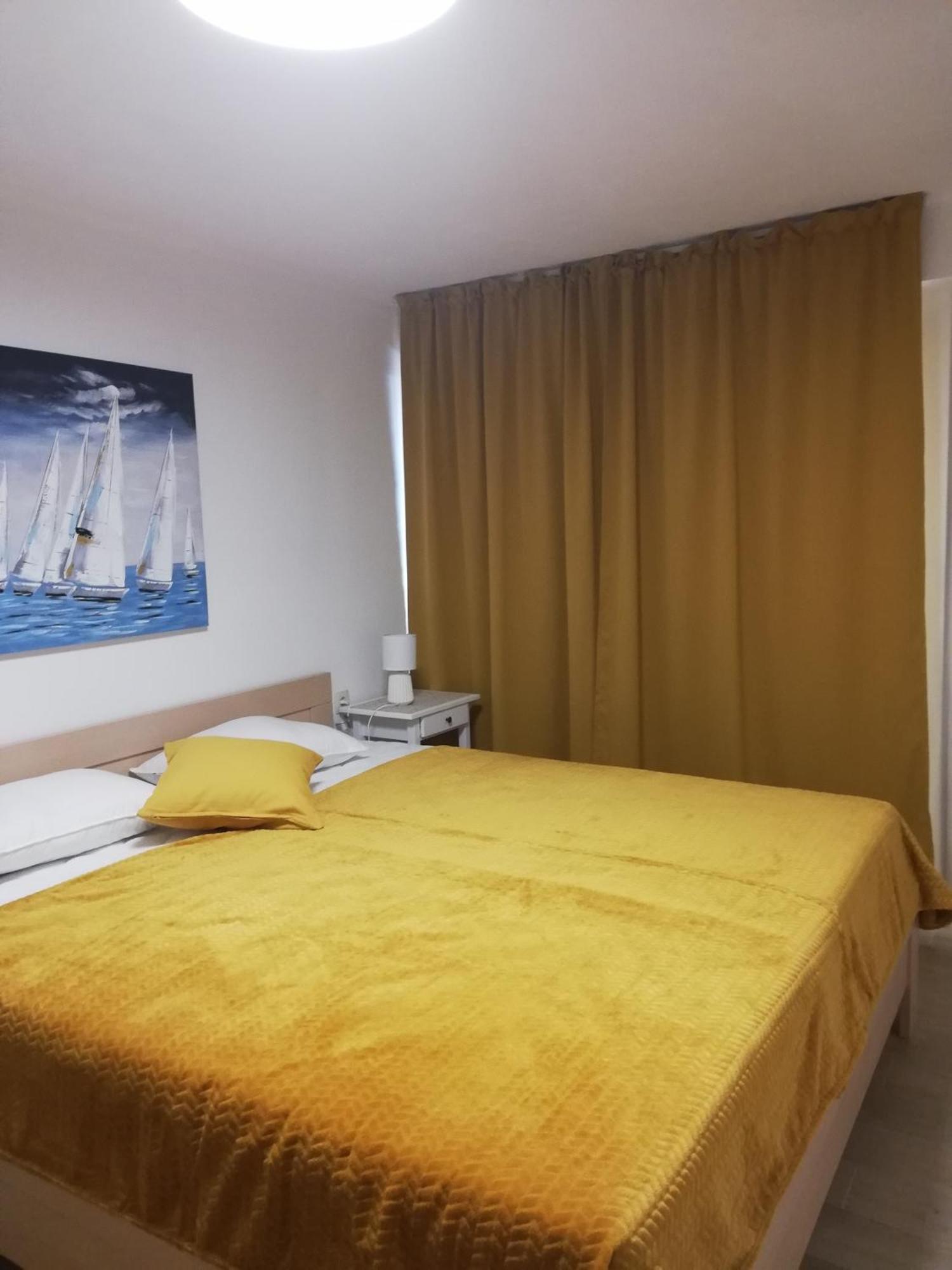 Apartments Tinjarosa Mundanije المظهر الخارجي الصورة