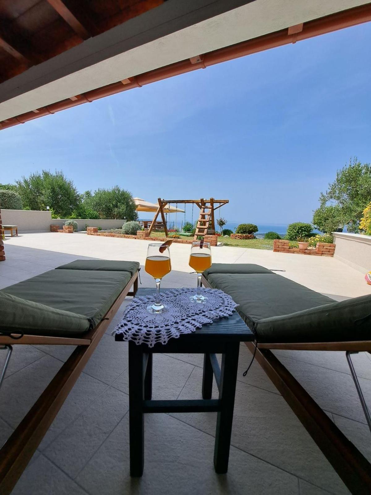 Apartments Tinjarosa Mundanije الغرفة الصورة