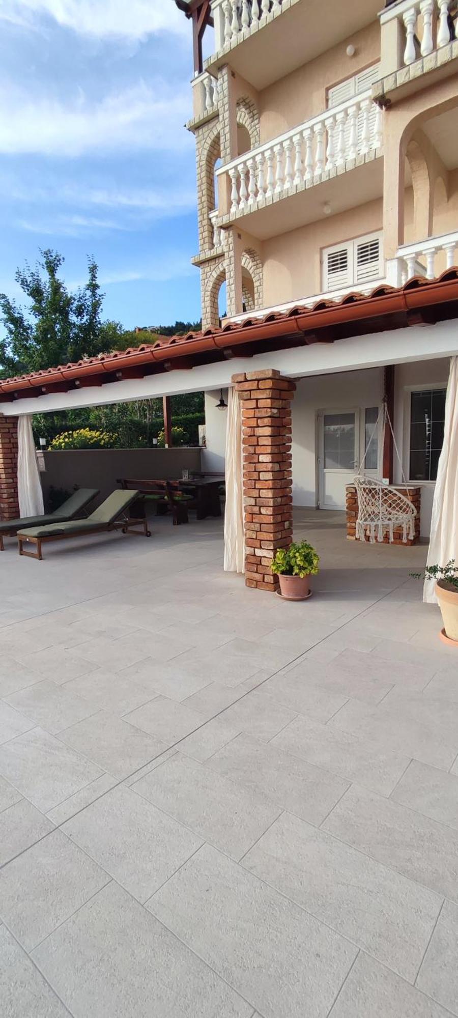 Apartments Tinjarosa Mundanije الغرفة الصورة